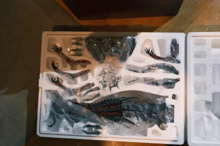 mephisto statue pieces